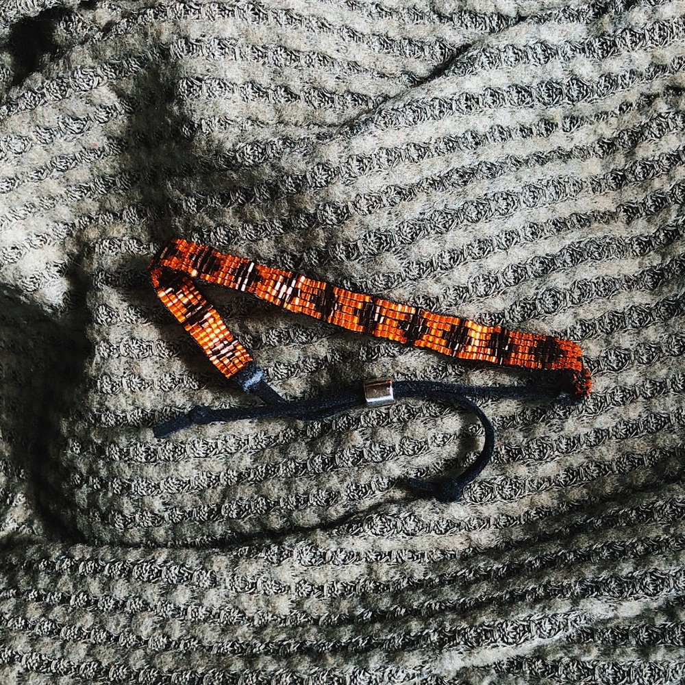 URBAN OUTFITTERS | Beaded Adjustable Bracelet - Picture 3 of 4